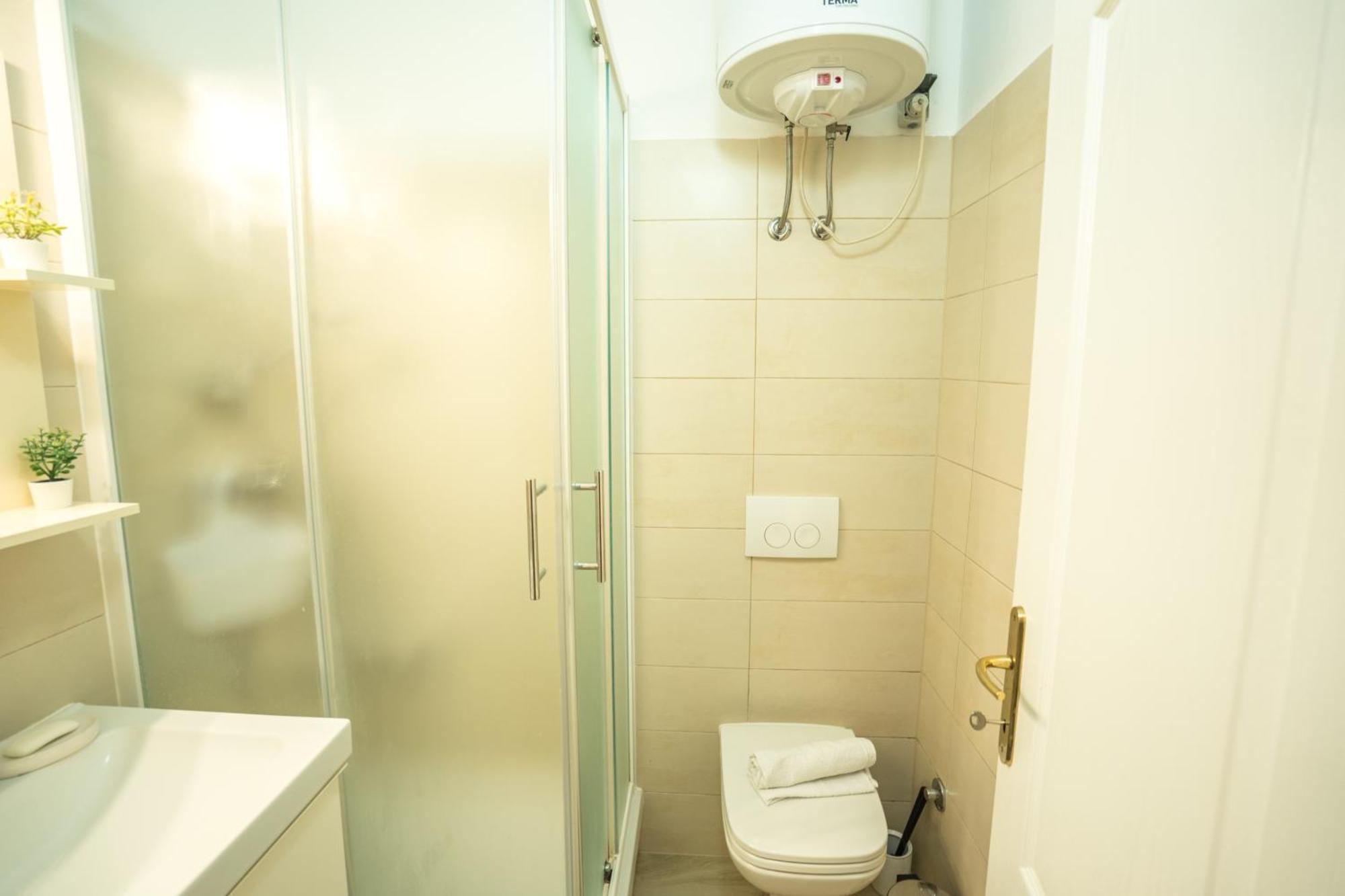 Apartman Iris Загреб Екстер'єр фото